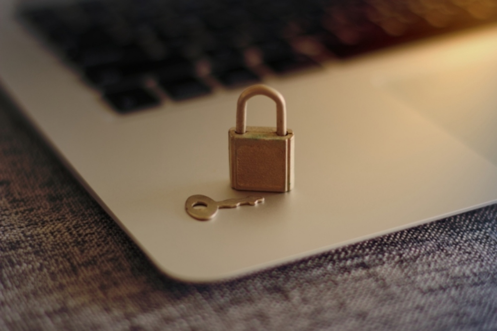 個人情報漏えいを防ぐ対策7選！技術・組織・教育などカテゴリー別に解説